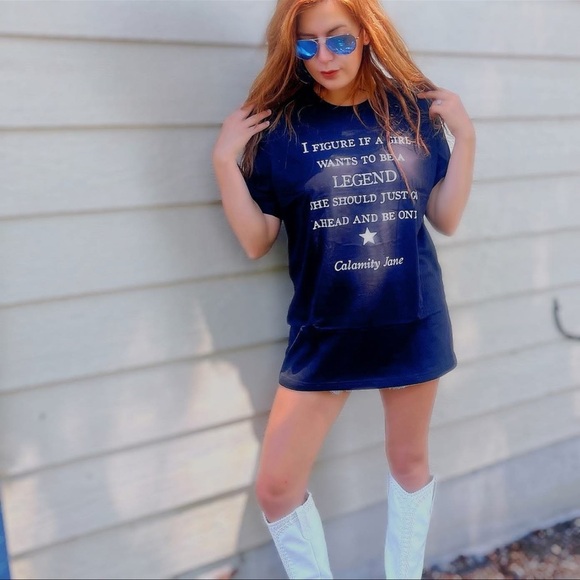 Calamity Jane  Graphic T-Shirt - Picture 1 of 1
